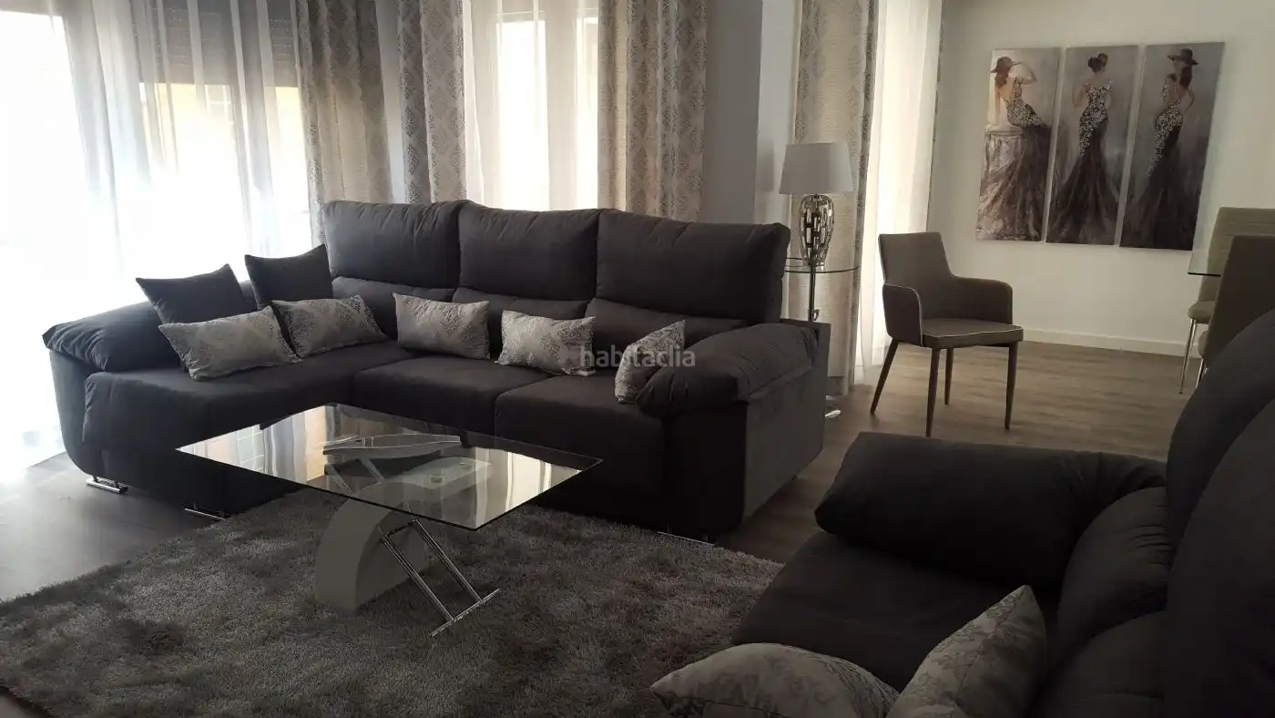 Piso con ascensor en venta en Avenida Juan Carlos I 38, imagen 4