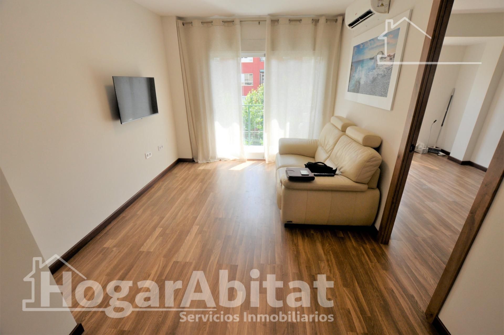 Sala d'estar de Pis en venda en  Valencia Capital amb Aire condicionat, Calefacció i Balcó