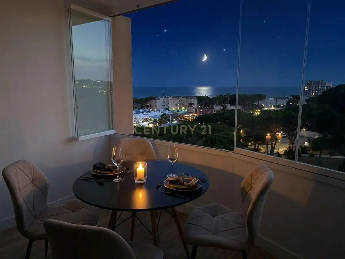 Vista exterior de Apartament en venda en Mijas amb Forn, Alarma i Piscina comunitària