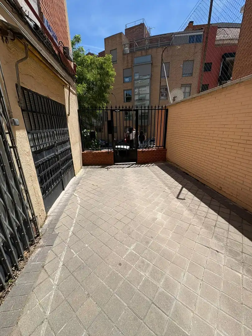 Parking de Local de alquiler en Madrid