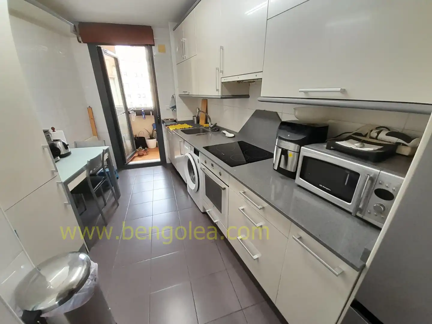 Küche von Wohnung zum Verkauf in Barakaldo  mit Heizung, Abstellraum und Balkon