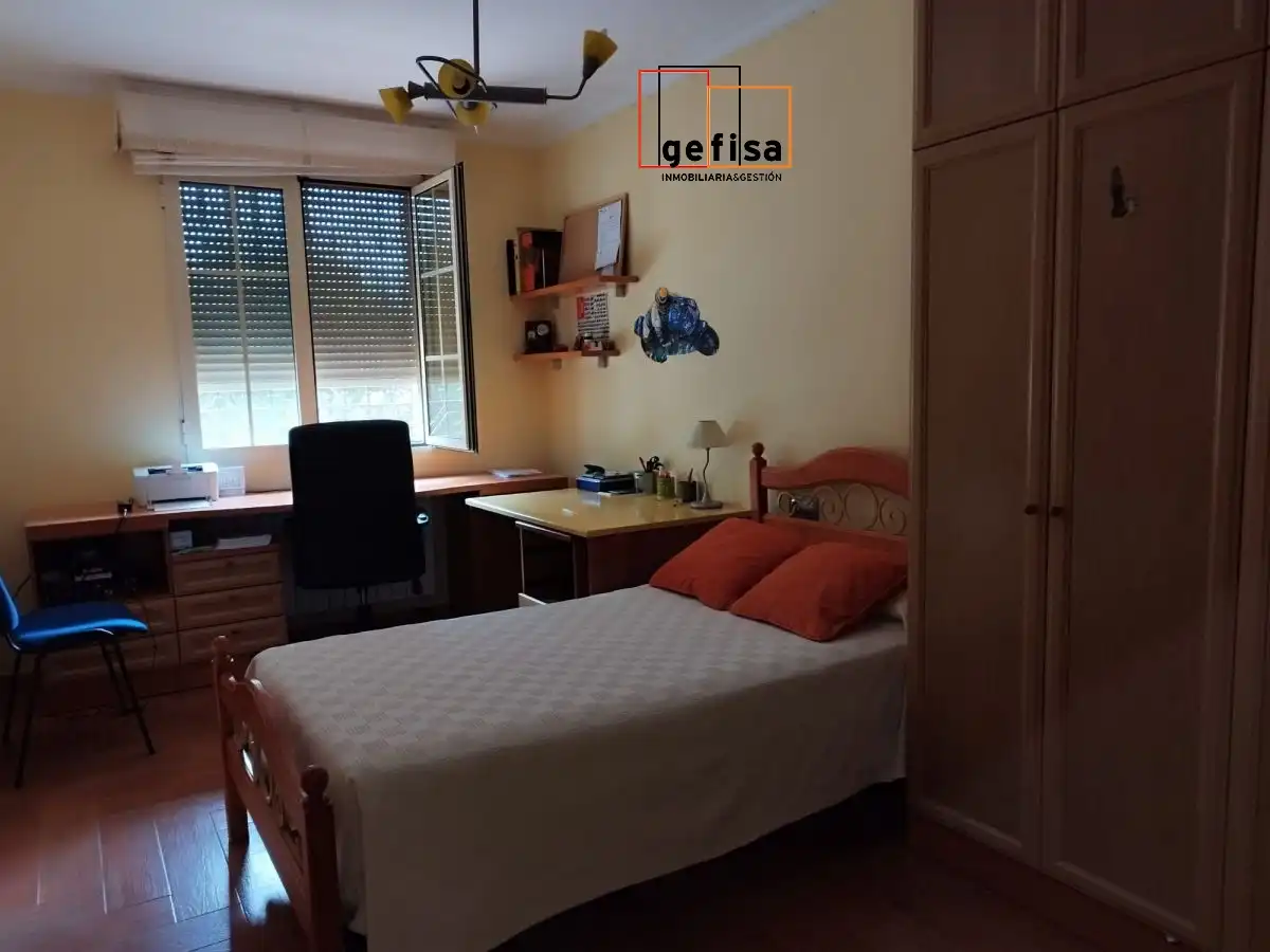 Habitación de Casa o chalet en venta en Valdepeñas con Calefacción, Trastero y Piscina