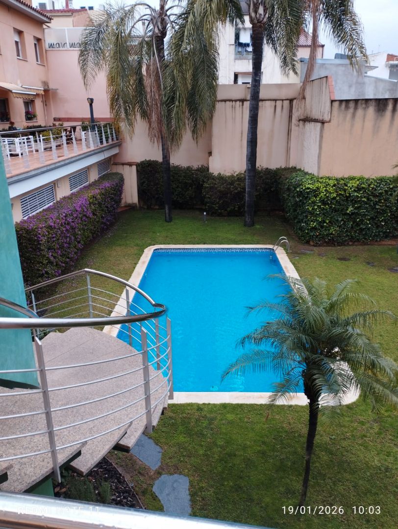 Piscina de Àtic en venda en Mataró amb Aire condicionat, Calefacció i Balcó