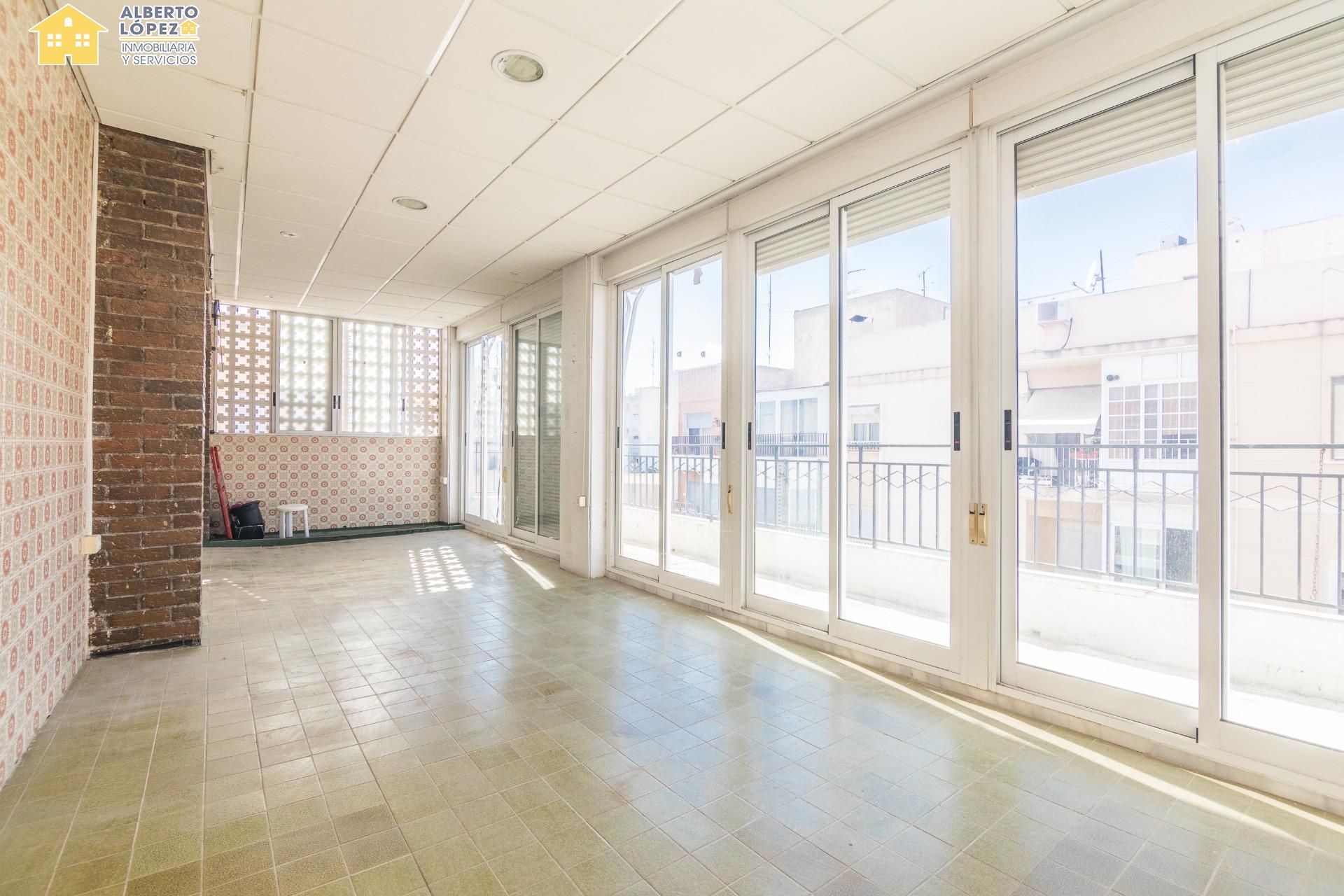 Attic for sale in Elche / Elx  with Terrace and Balcony