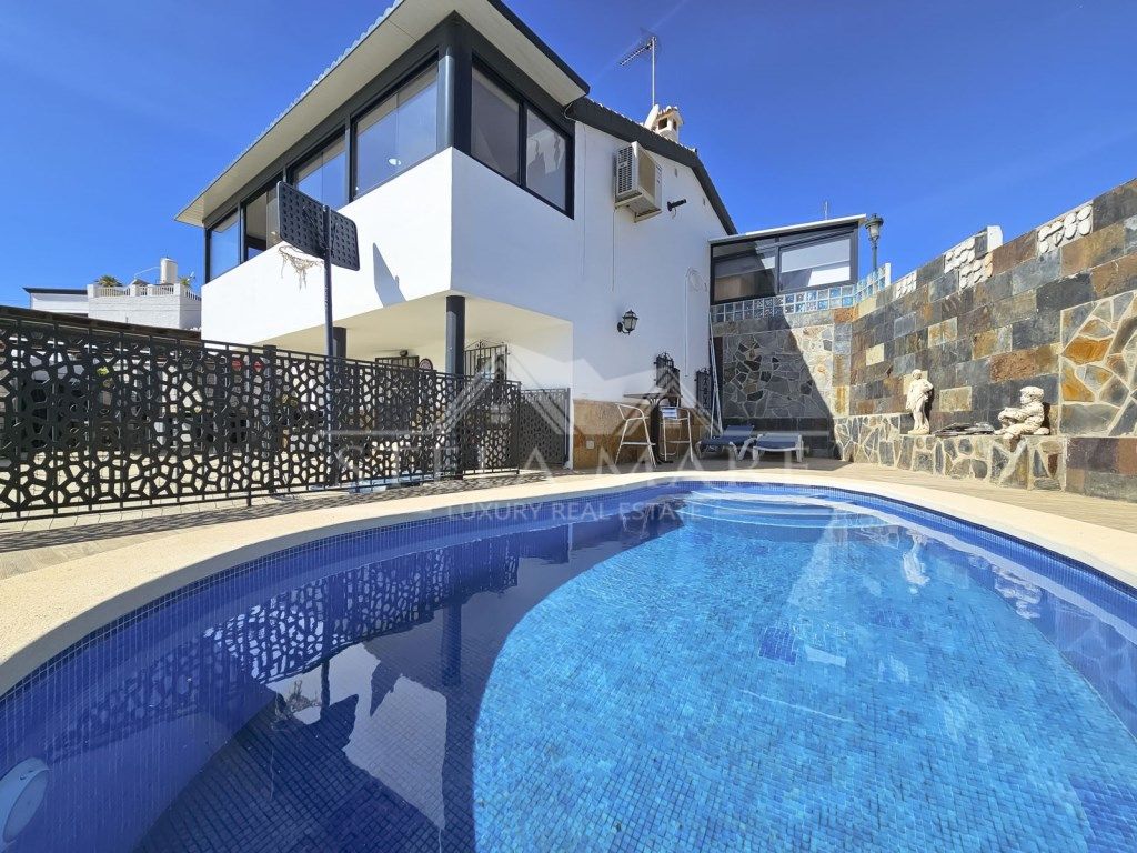 Casa o xalet en venda a N/A, Avda Pescia - Ctra de Frigiliana