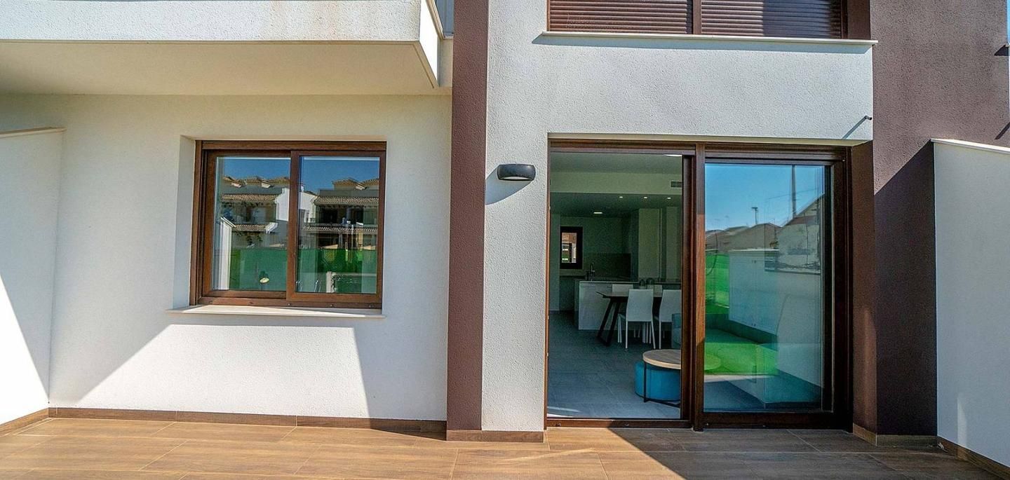 Terrassa de Casa o xalet en venda en San Pedro del Pinatar amb Aire condicionat, Jardí privat i Piscina comunitària