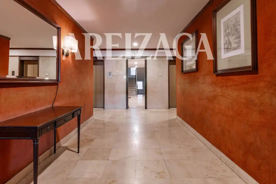 Piso en venta en Donostia - San Sebastián  con Calefacción, Terraza y Trastero