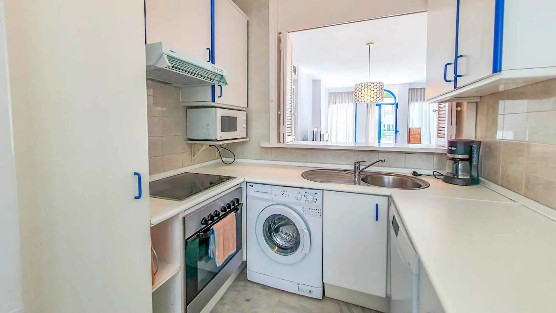 Kitchen of Apartments for sale in Marbella  with Air Conditioner, Terrace and Storage room