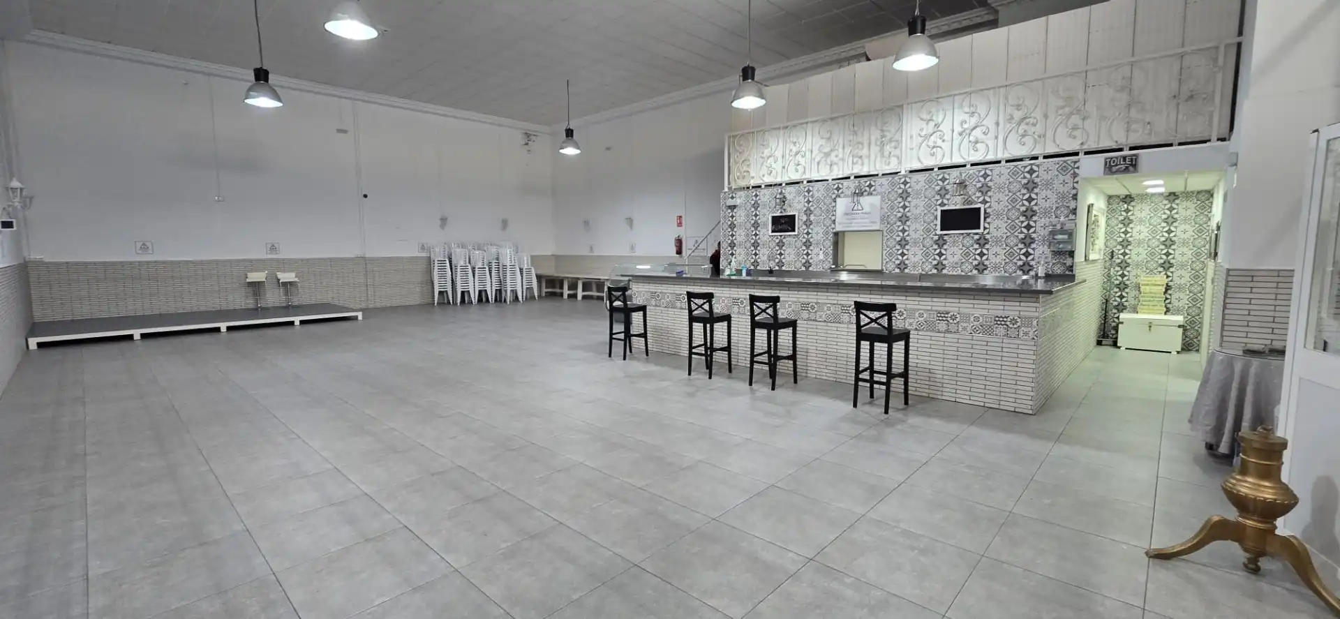 Nau industrial en venda a Avenida Tío Pepe