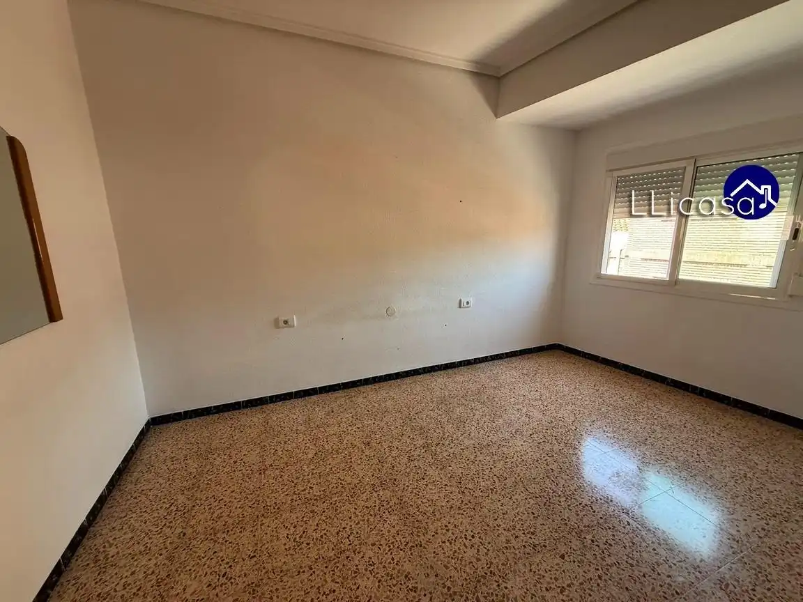 Wohnung zum Verkauf in Benaguasil mit Klimaanlage, Terrasse und Möbliert