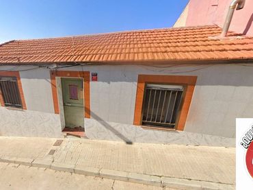 Terraced house for sale in Calle ISABEL LA CATOLICA