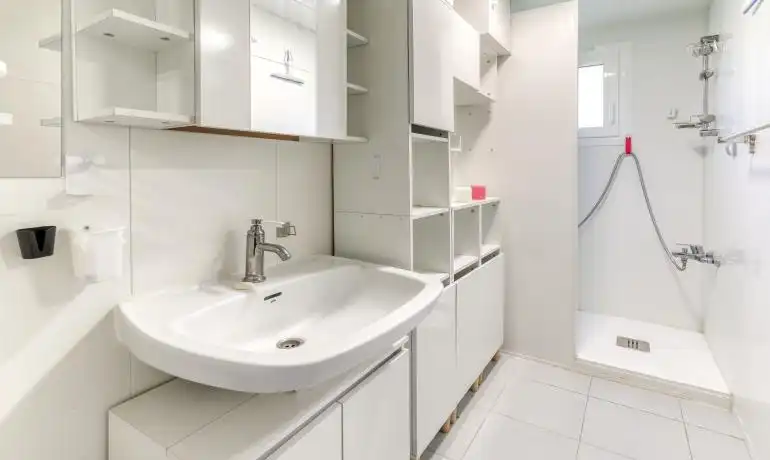 Baño de Apartamento en venta en Roses con Aire acondicionado, Calefacción y Parquet