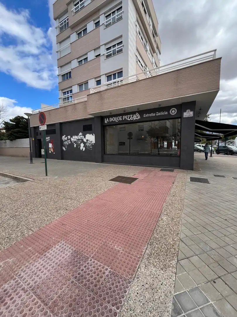 Commercial properties for rent in  Granada Capital