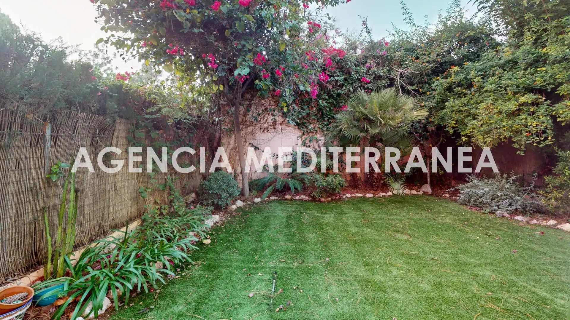 Casa adosada en venta en Calle PUIGCAMPANA, Casas Verdes