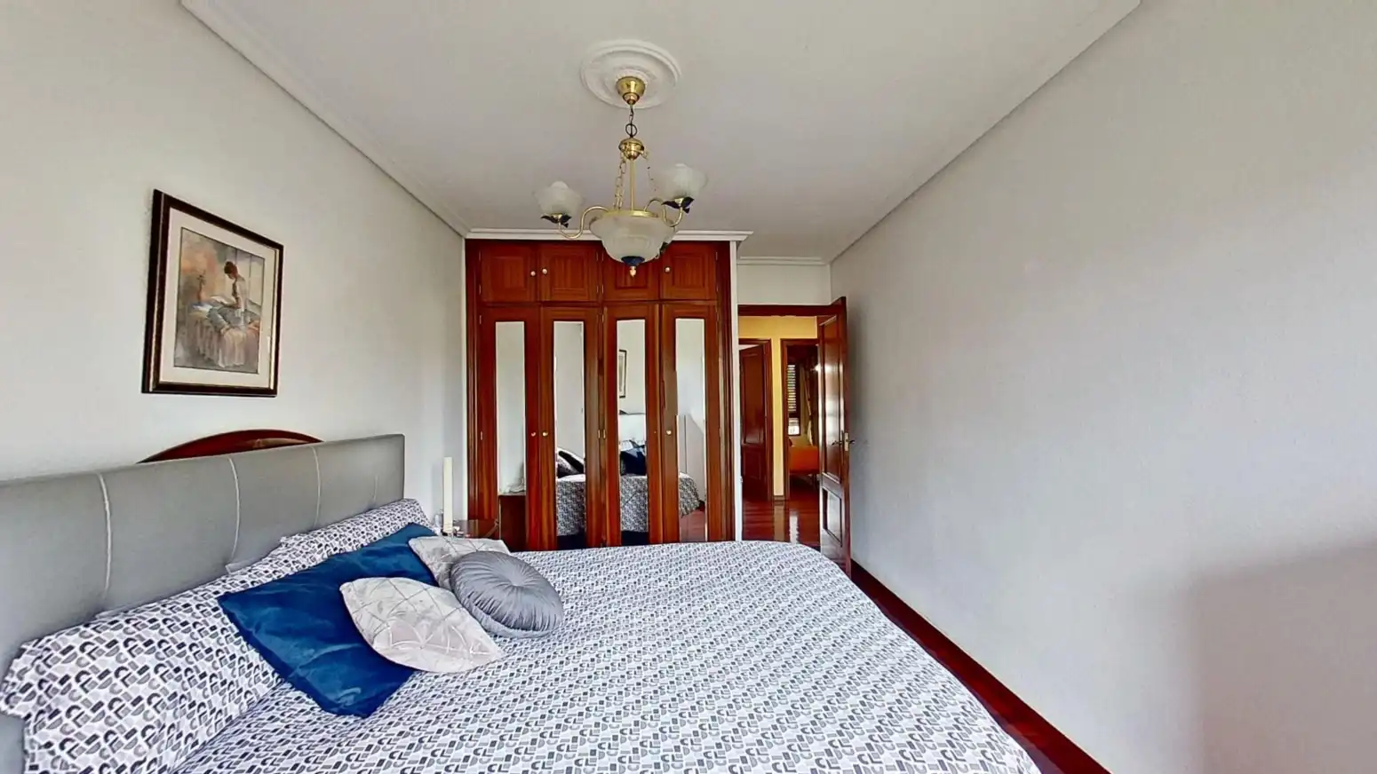 Dormitori de Casa adosada en venda en Torrelavega  amb Calefacció, Jardí privat i Parquet