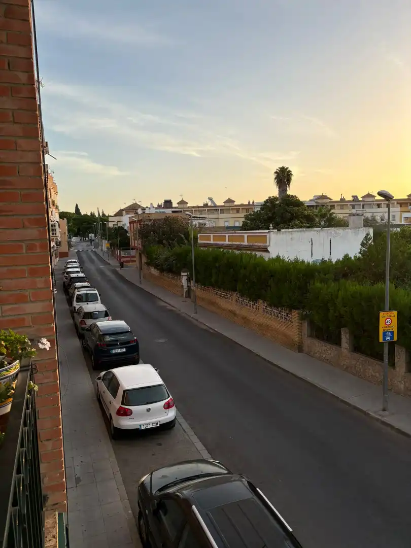 Vista exterior de Piso en venta en Mairena del Aljarafe con Calefacción, Parquet y Balcón