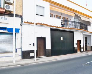 Vista exterior de Casa adosada en venda en Alcalá de Guadaira