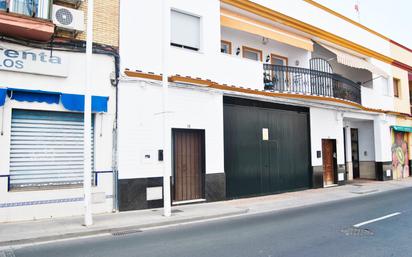 Vista exterior de Casa adosada en venda en Alcalá de Guadaira