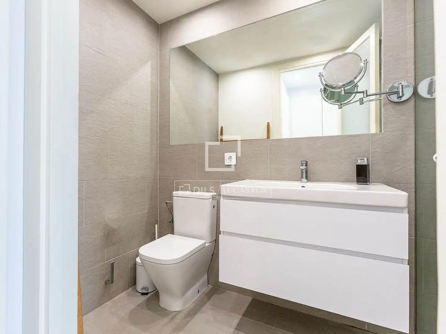 Baño de Piso en venta en Barcelona con Aire acondicionado, Calefacción y Parquet