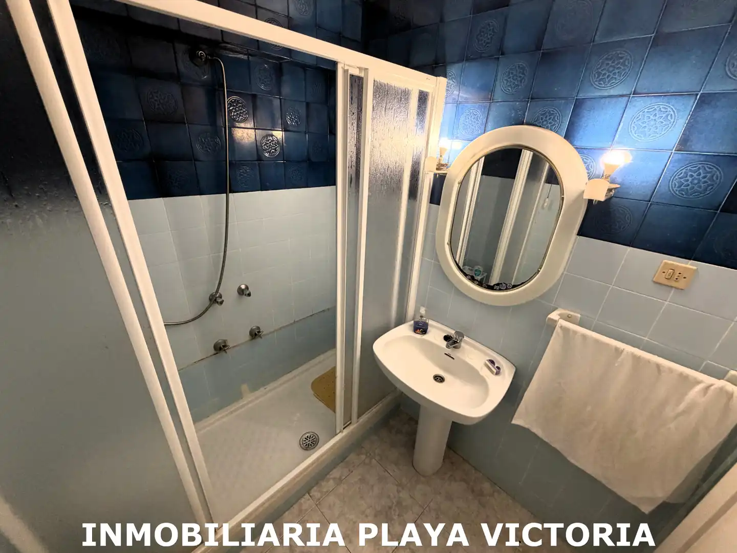 Bathroom of Flat for sale in Cádiz