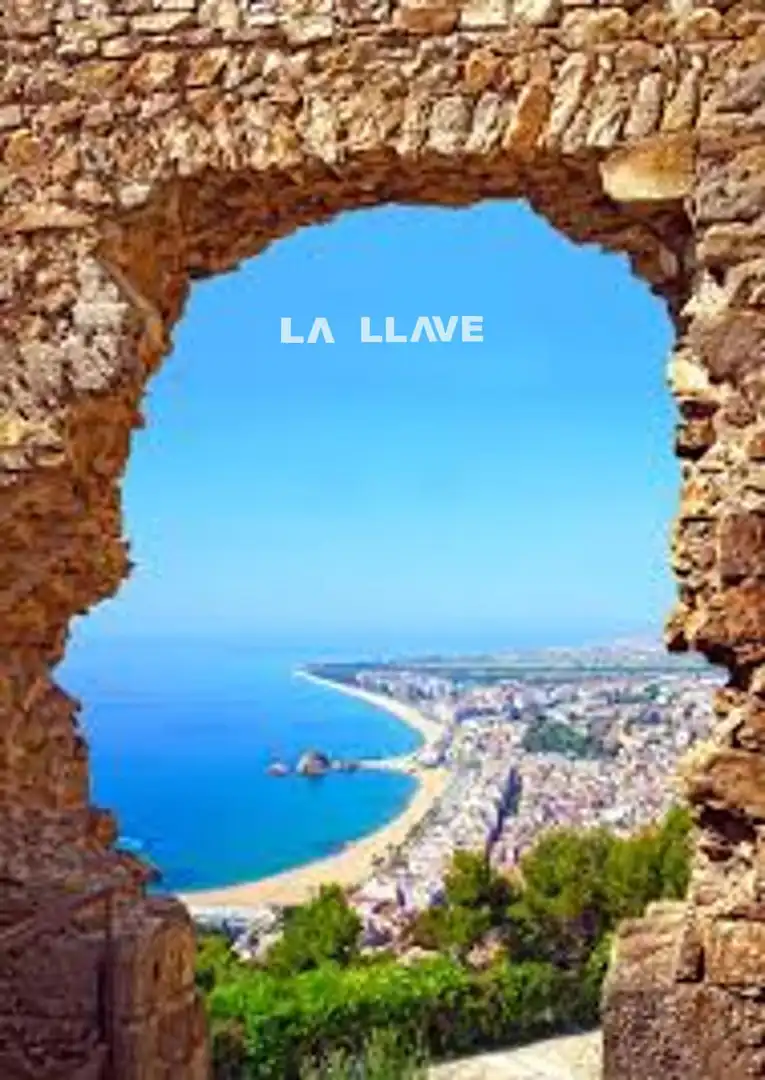 Vista exterior de Piso en venta en Blanes con Calefacción y Terraza