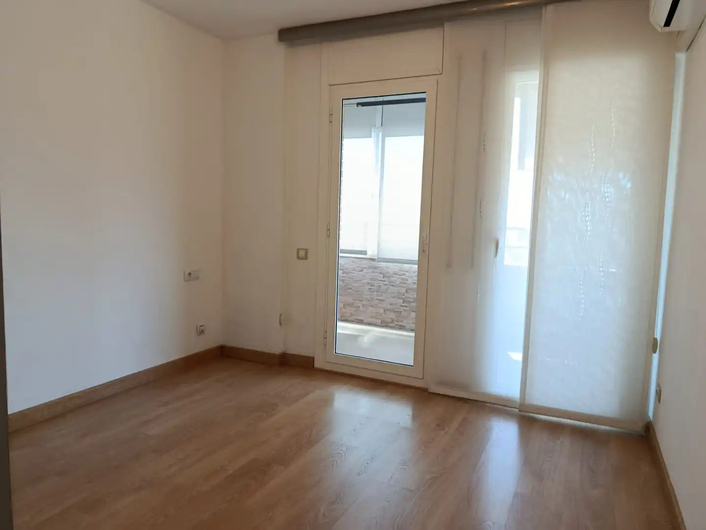 Habitación de Piso en venta en Badalona con Aire acondicionado, Calefacción y Parquet