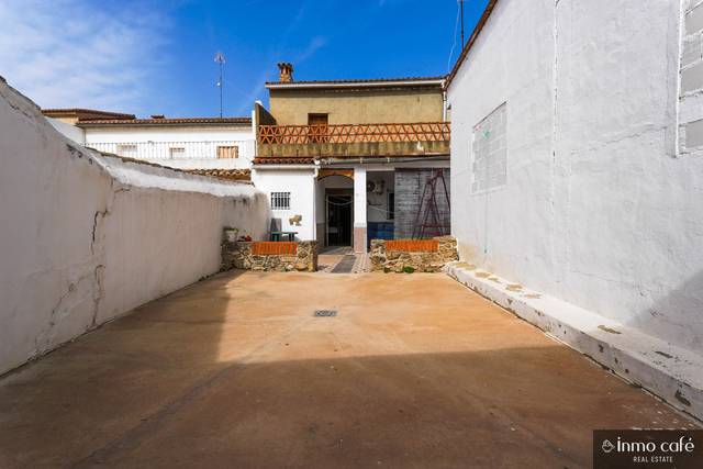 Casa adosada en Venta en Doctor M. Ballesteros en Montesa
