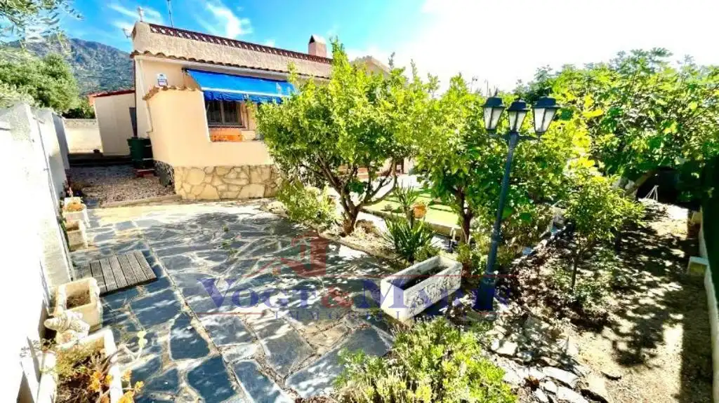 Vista exterior de Casa o xalet en venda en Roses amb Aire condicionat, Calefacció i Jardí privat