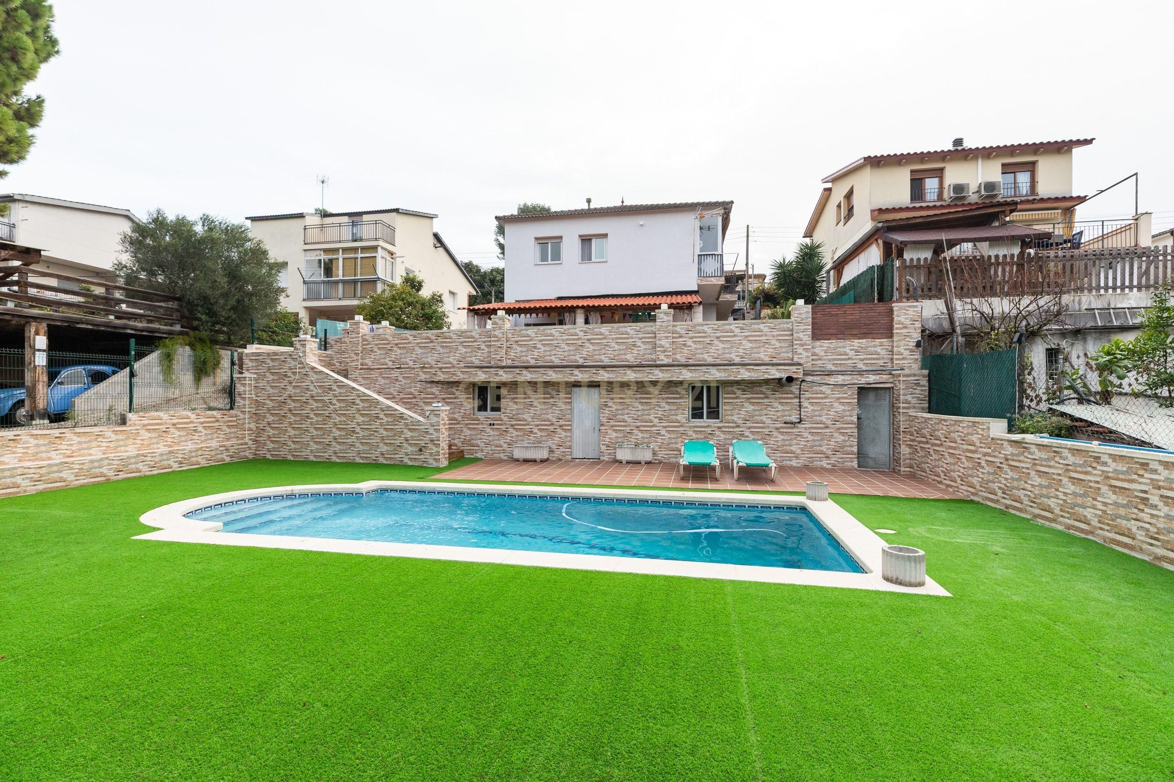 Exterior view of House or chalet for sale in Lliçà d'Amunt