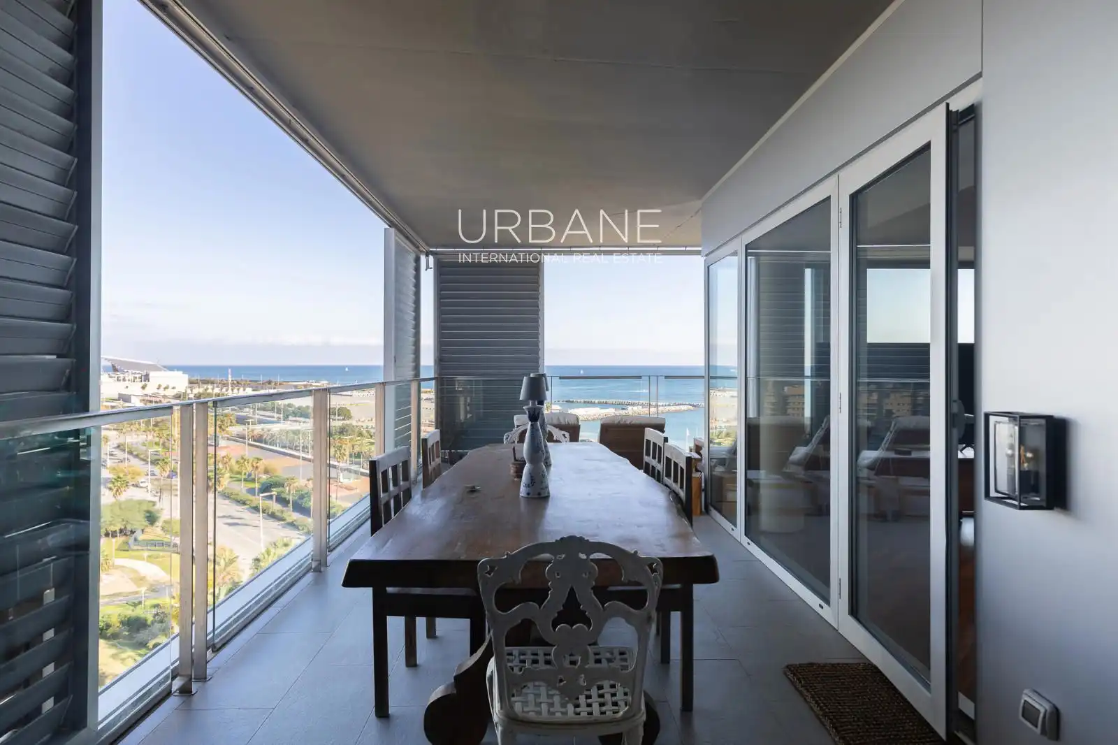 Terraza de Ático de alquiler en Barcelona con Aire acondicionado, Calefacción y Amueblado
