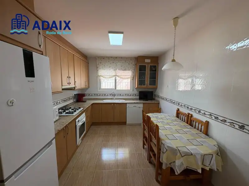 Kitchen of Houses for sale in Roda de Berà  with Air Conditioner, Heating and Terrace
