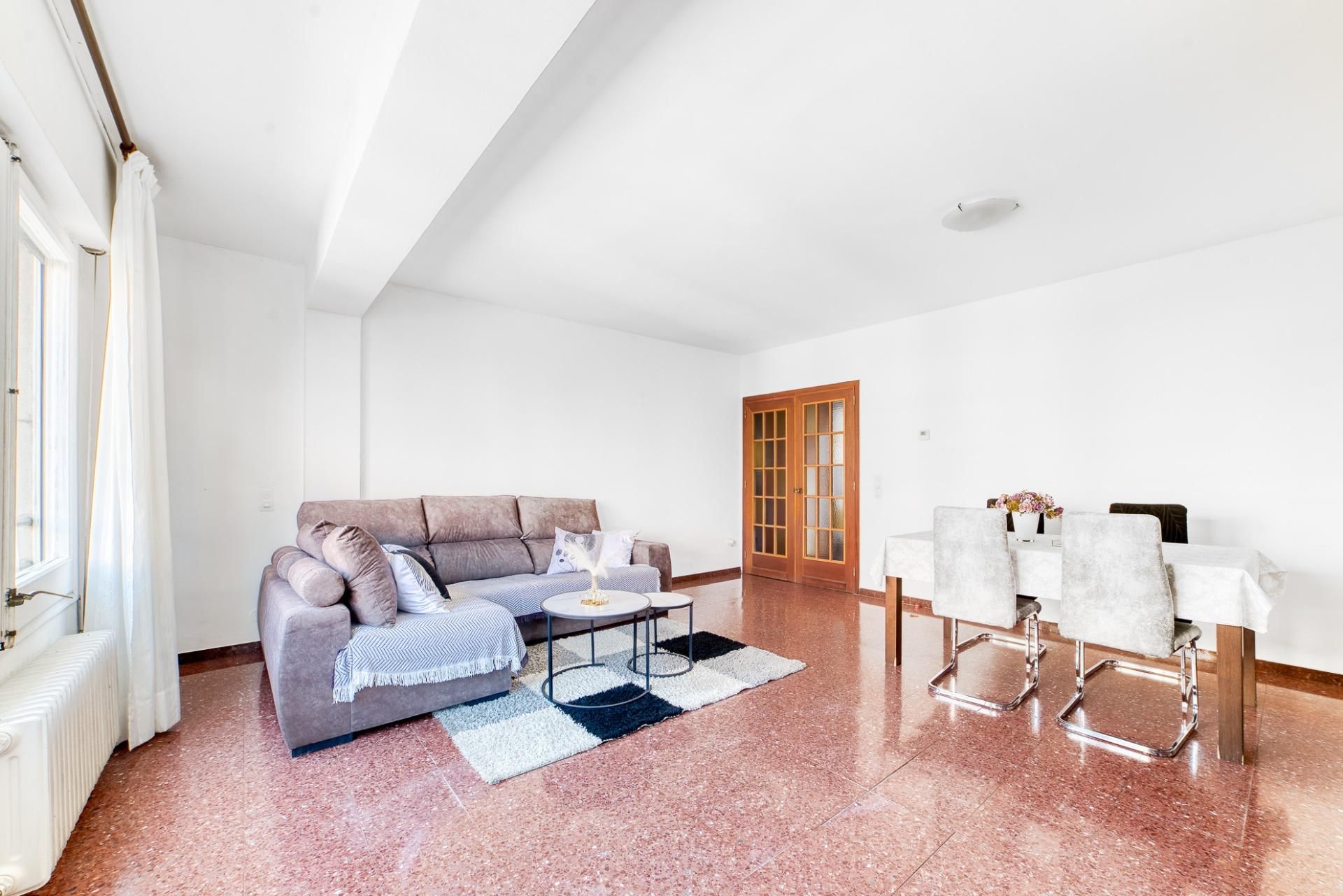 Living room of Flat for sale in Figueres  with Terrace