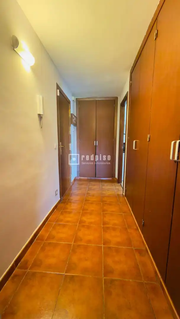 Flat for sale in de Felipe de Diego, Palomeras Bajas