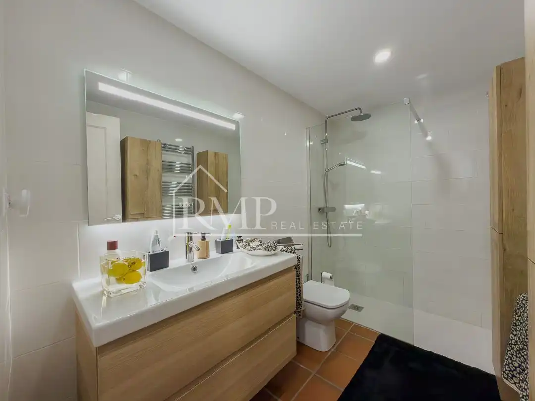Bathroom of Detached homes for sale in Sant Andreu de Llavaneres  with Air Conditioner, Heating and Terrace