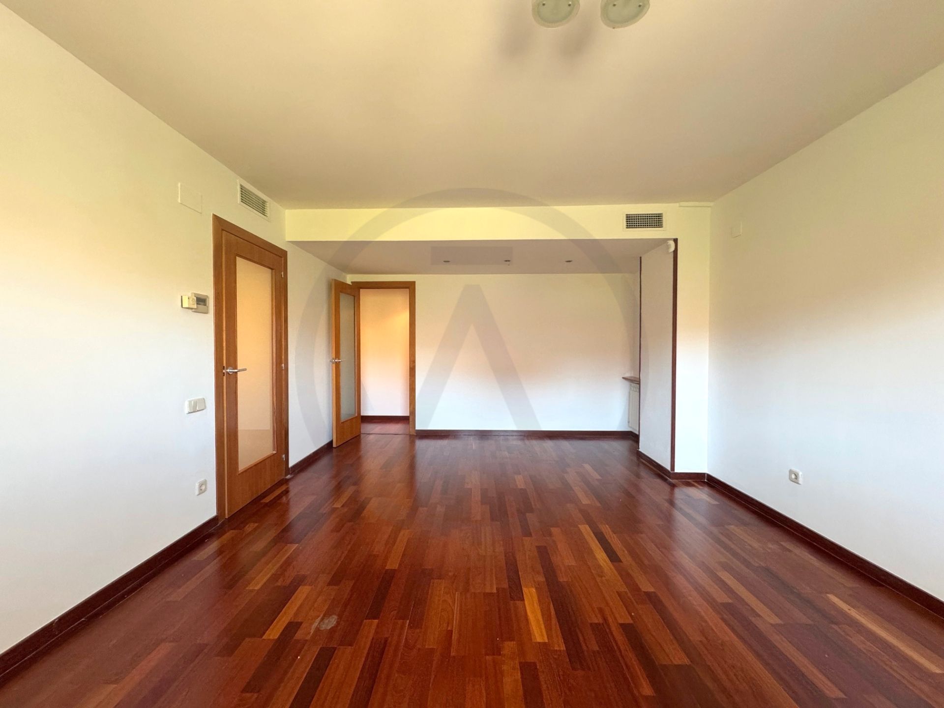 Pis en venda a Barri del Centre, Centre