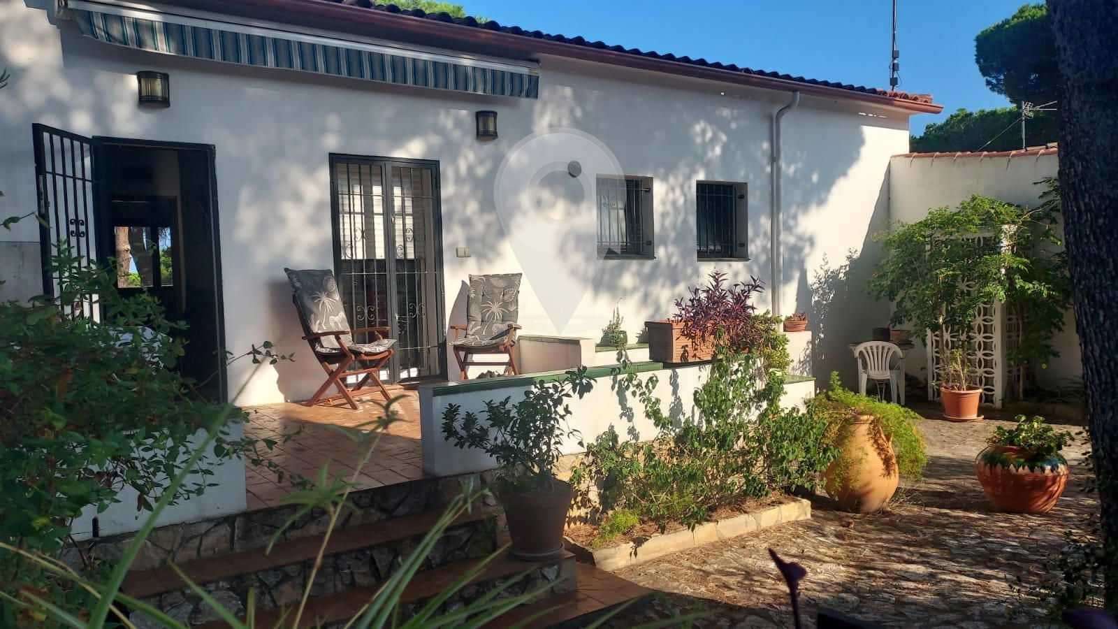 Jardí de Casa o xalet en venda en L'Escala amb Jardí privat, Terrassa i Moblat