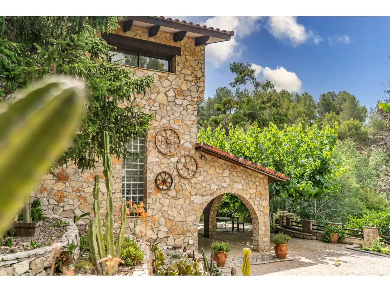 Vista exterior de Finca rústica en venda en Riudecols amb Calefacció, Jardí privat i Piscina