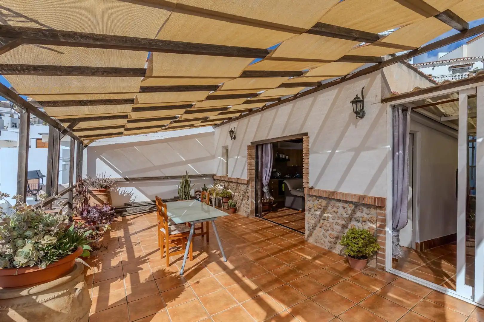 Terrasse von Einfamilien-Reihenhaus zum Verkauf in Salobreña mit Klimaanlage, Heizung und Terrasse