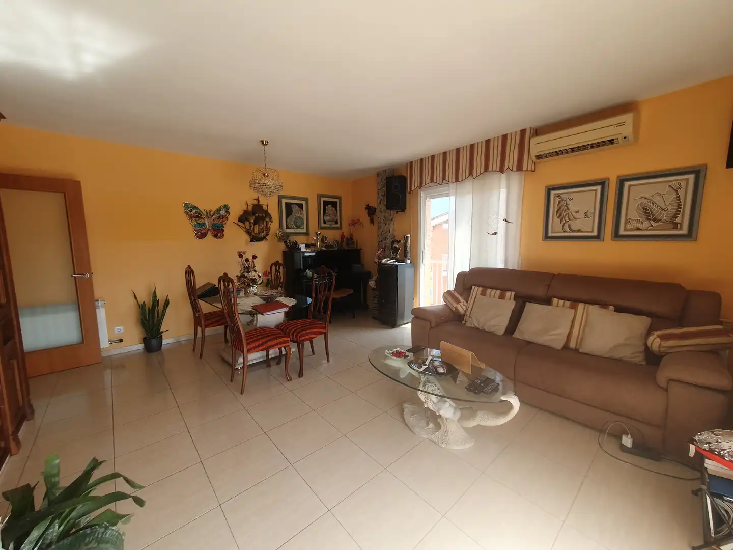 Sala de estar de Dúplex en venta en Canovelles con Aire acondicionado, Calefacción y Parquet