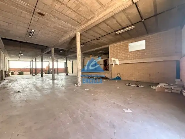 Nau industrial de lloguer en Bedia