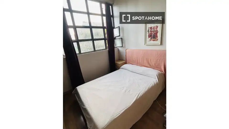 Schlafzimmer von Wohnung zur Miete in Barcelona mit Klimaanlage, Heizung und Möbliert
