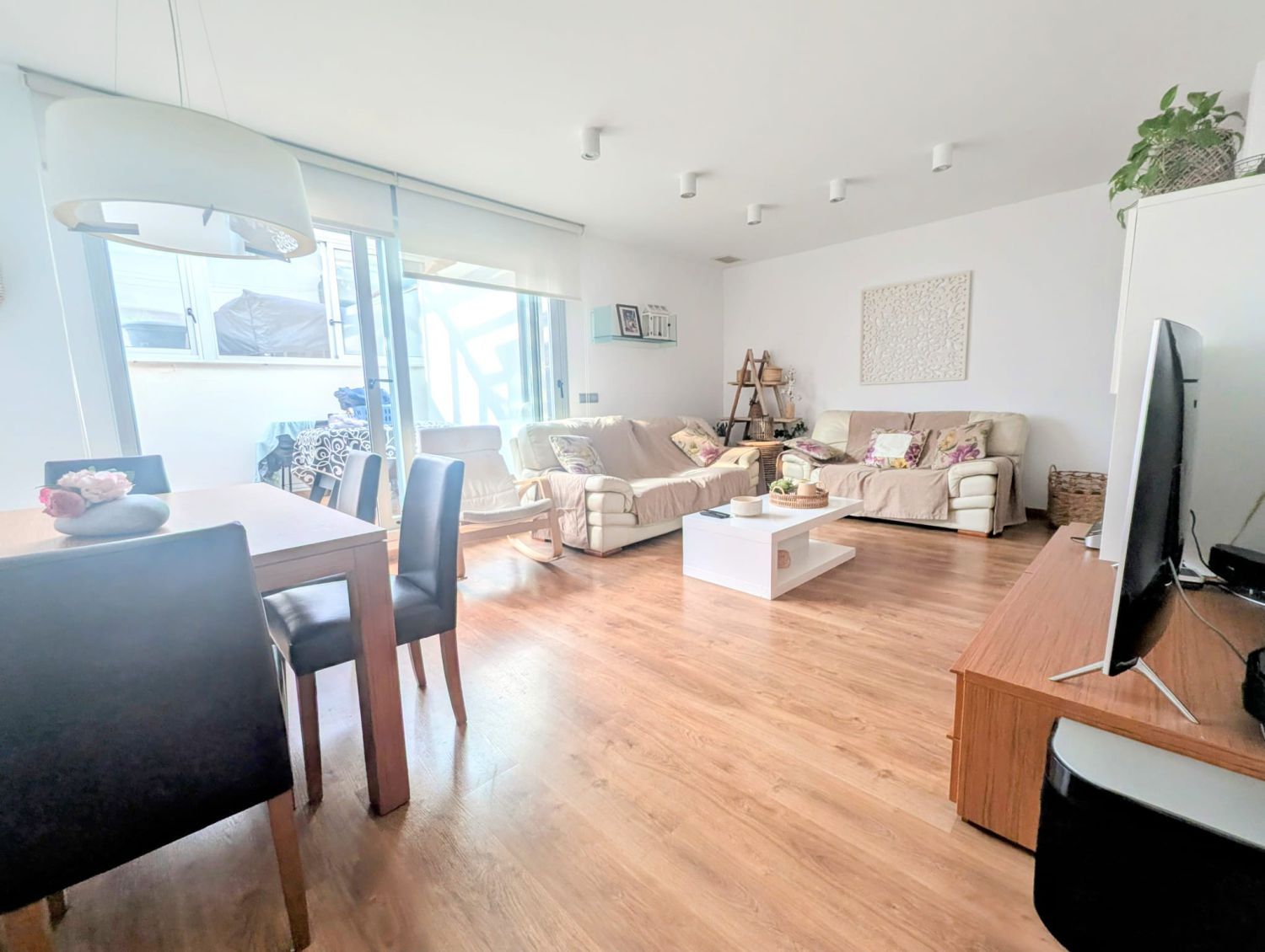 Sala d'estar de Casa adosada en venda en Castellón de la Plana / Castelló de la Plana amb Aire condicionat, Calefacció i Terrassa