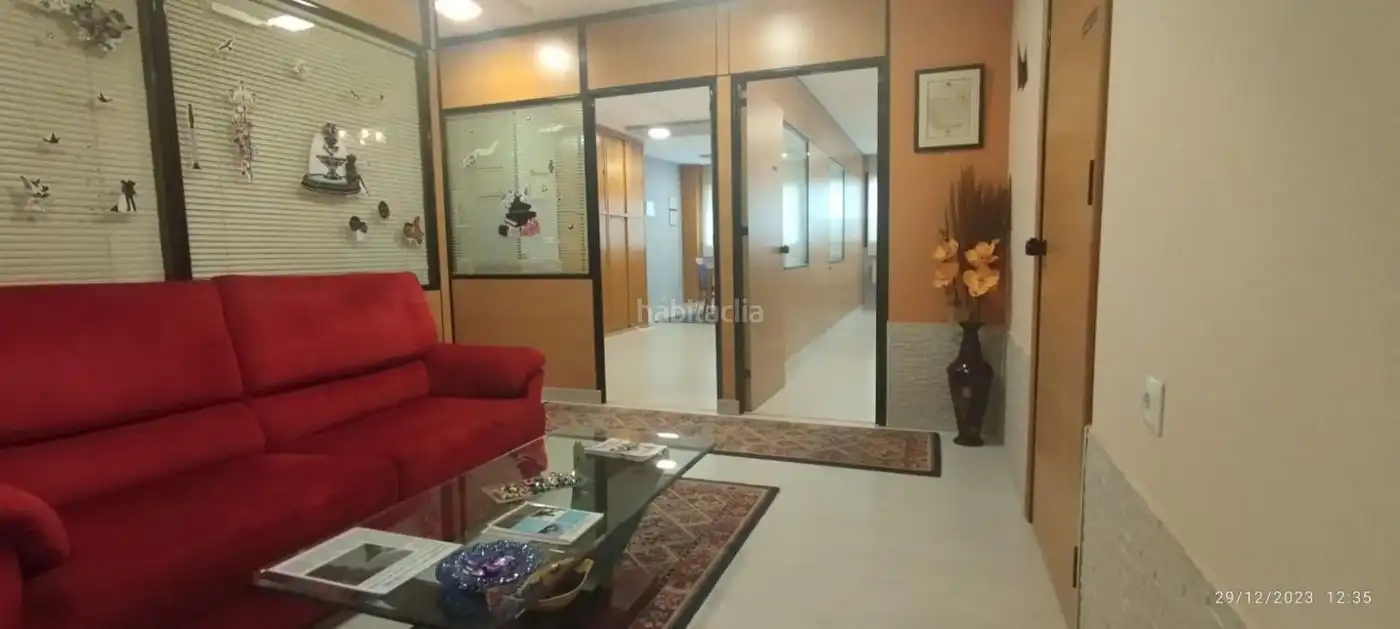 Bureau à vendre à N-627 51