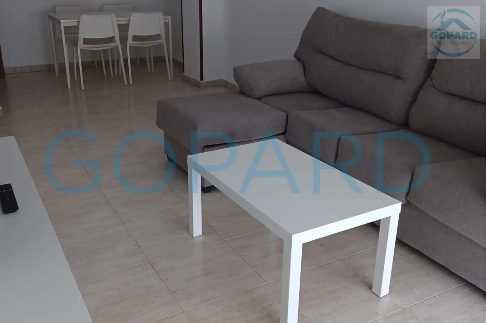 Sala de estar de Piso en venta en Villanueva de la Cañada con Calefacción, Terraza y Trastero