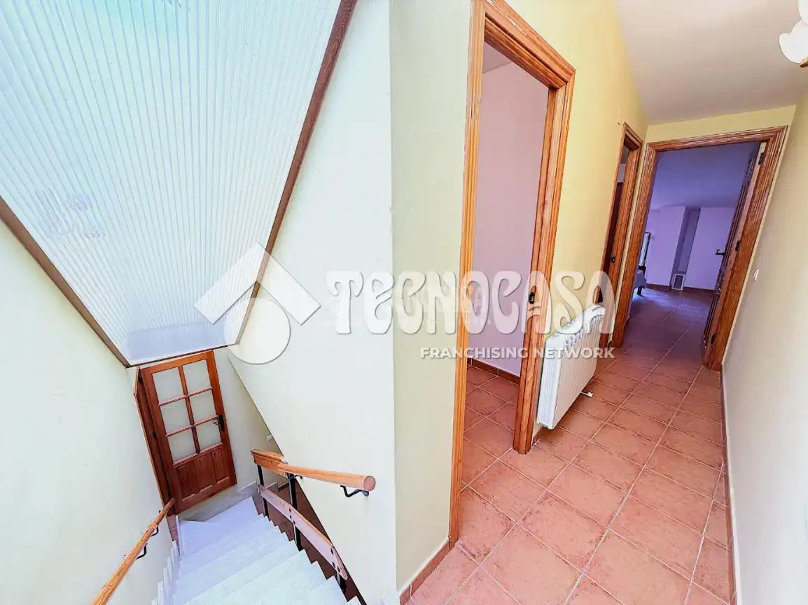 Finca rústica en venta en Huete con Calefacción, Jardín privado y Terraza