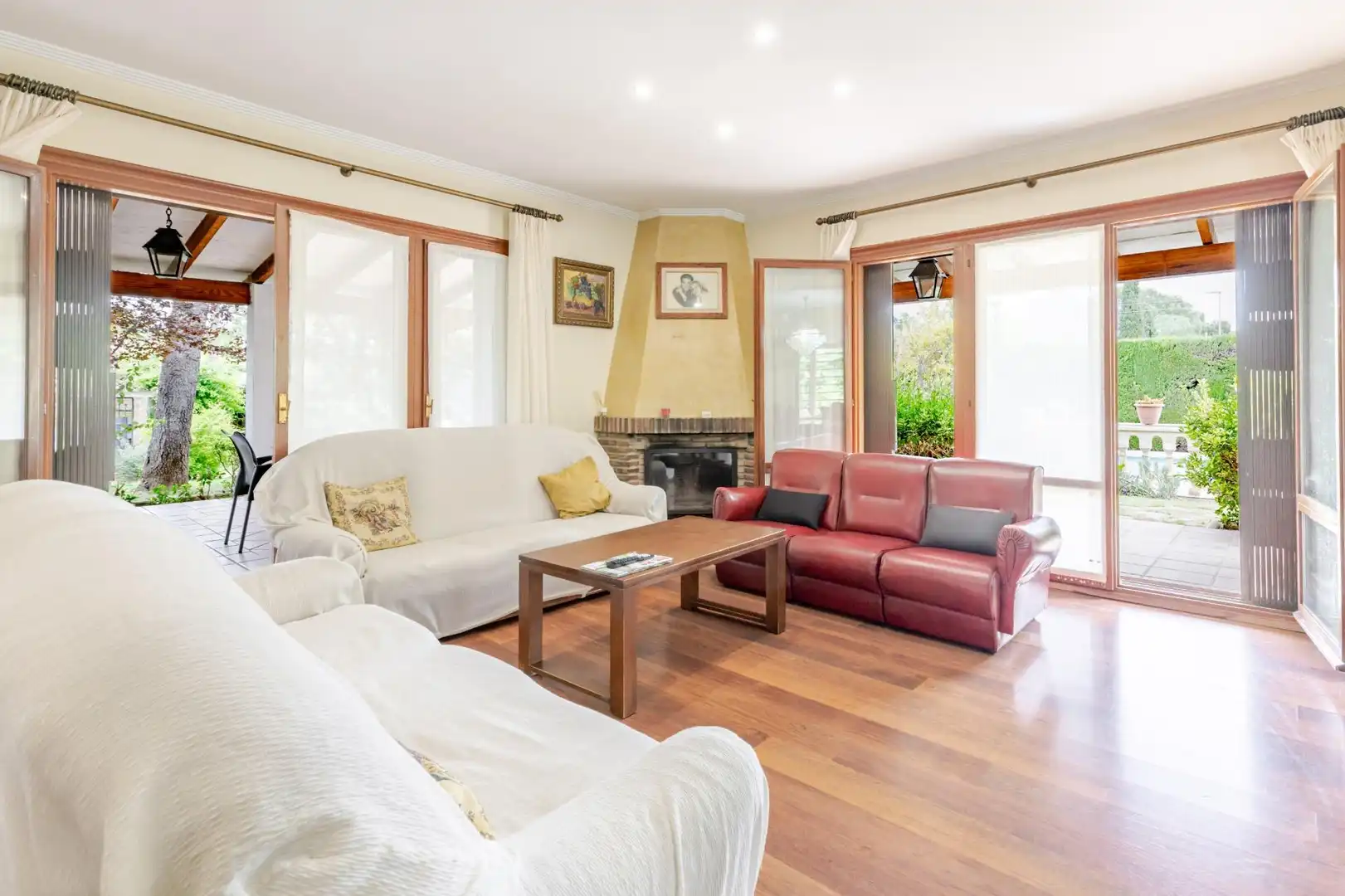 Living room of Houses for sale in L'Eliana  with Air Conditioner, Heating and Private garden