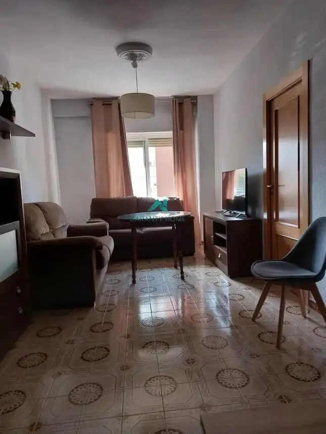 Sala de estar de Piso de alquiler en Jaén con Amueblado y Balcón