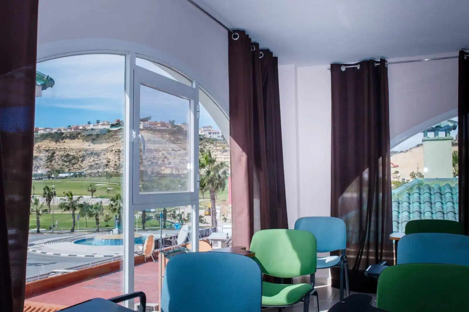 Habitación de Local en venta en Rojales