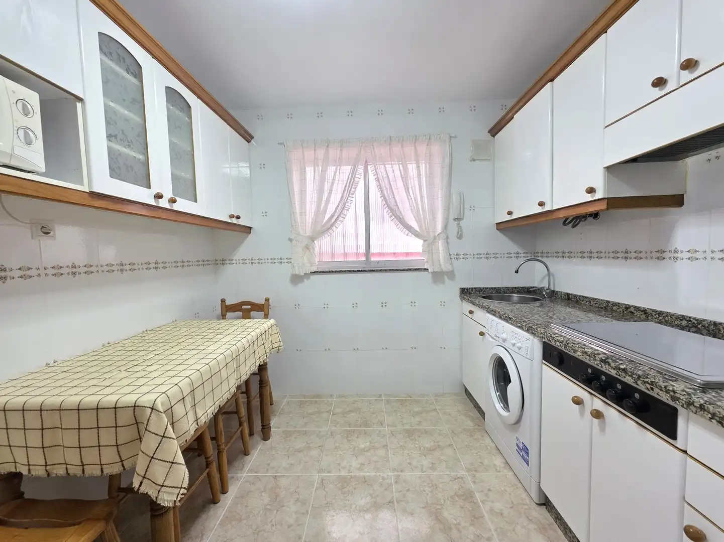 Kitchen of Flat for sale in Oviedo 