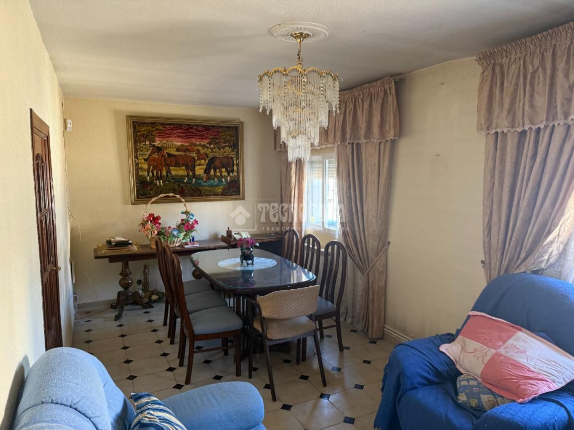 Menjador de Casa adosada en venda en Fuente El Saz de Jarama amb Calefacció